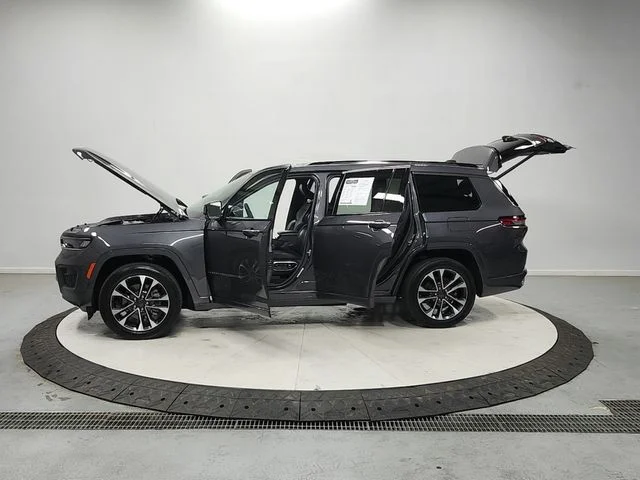 Used 2023 Gray Jeep Overland image 12