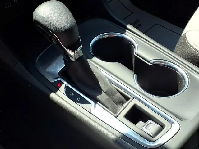 Used 2024 Summit White Chevrolet LS image 9