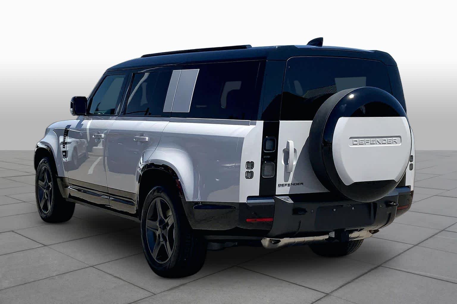 New 2026 Borasco Grey Land Rover X-Dynamic SE image 12
