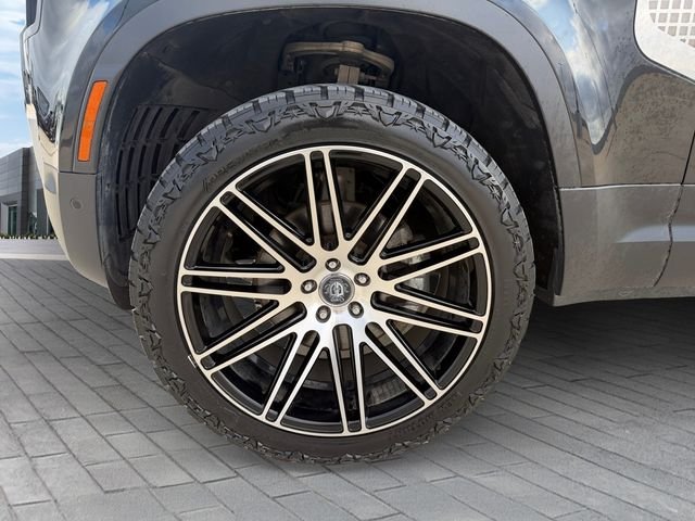 Certified Used 2023 Black Land Rover S image 9