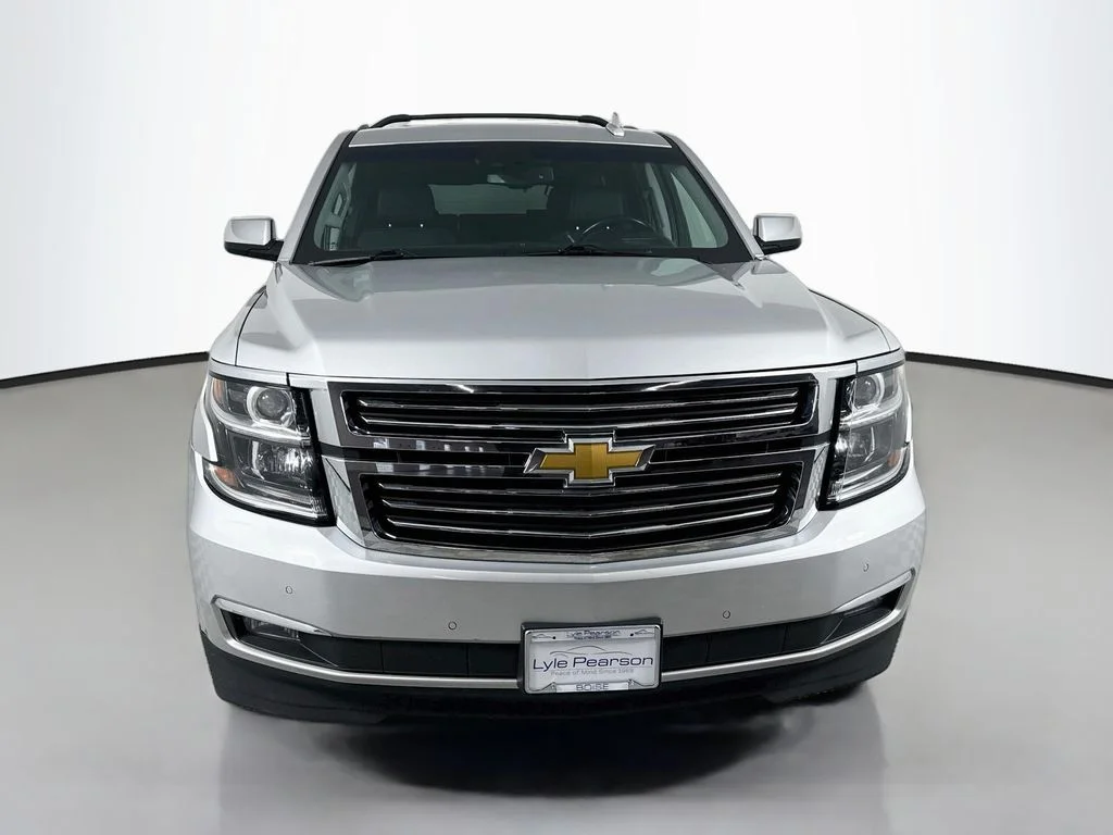 Used 2018 Silver Ice Metallic Chevrolet Premier image 6