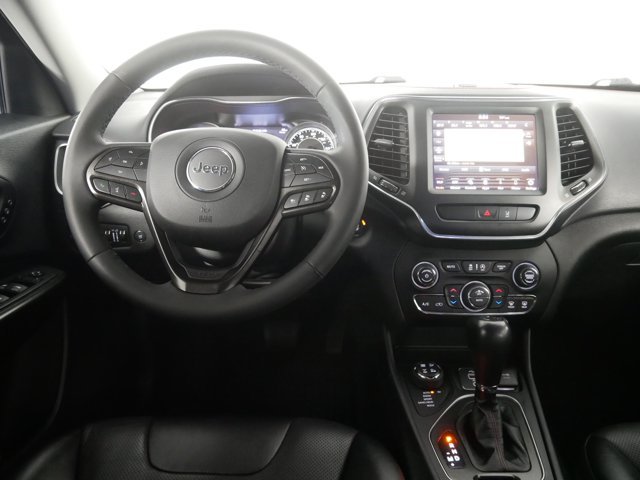 Used 2022 Bright White Clearcoat Jeep Trailhawk w/ Technology Pkg & Comfort Pkg image 21