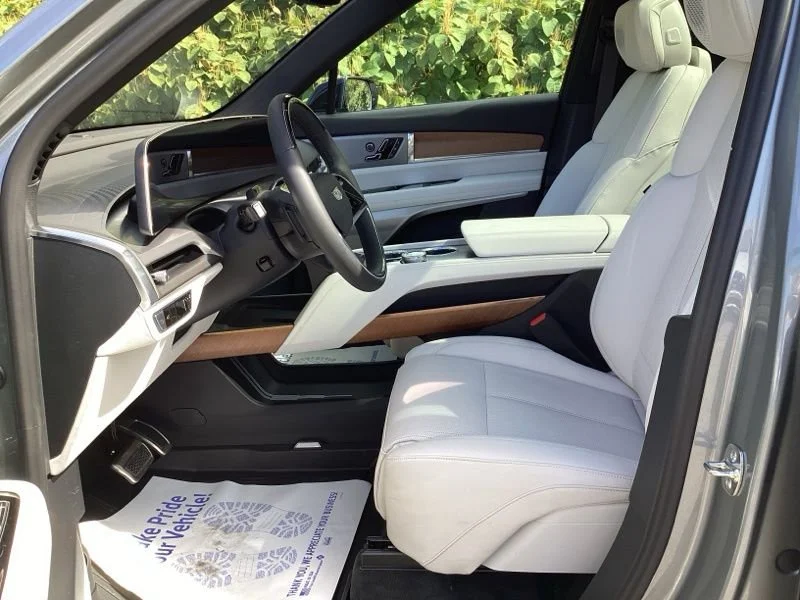 2026 Cadillac VISTIQ Luxury - Photo 18