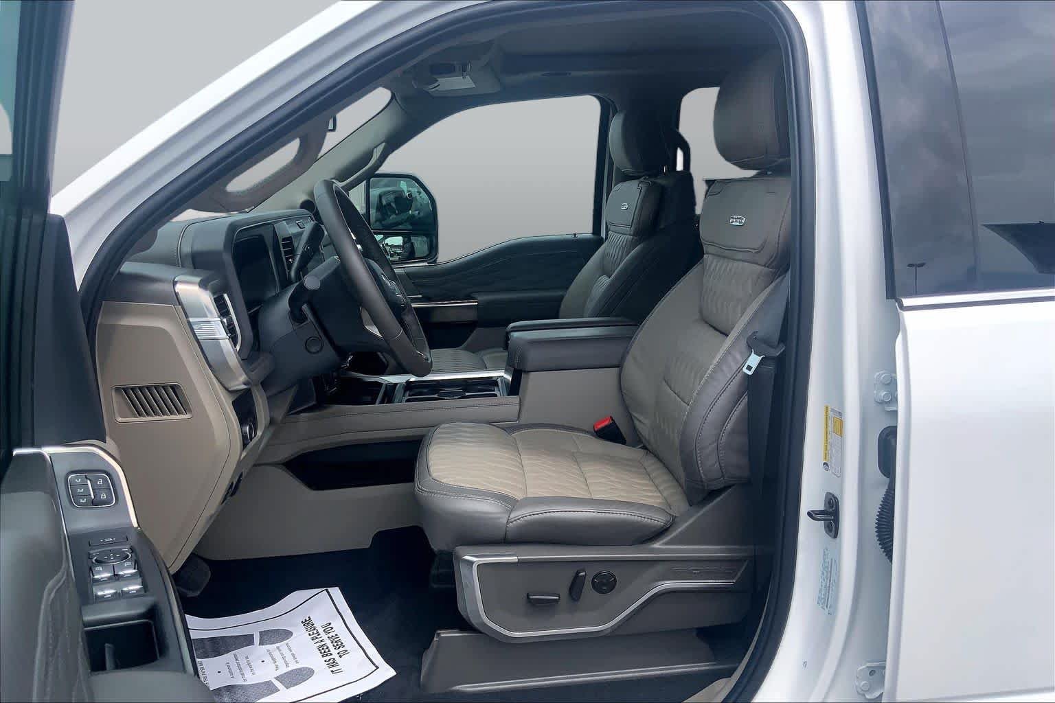 Used 2026 Star White Ford Platinum image 8