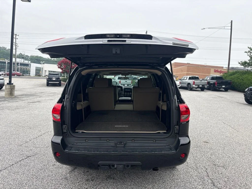 Used 2015 Black Toyota SR5 image 9