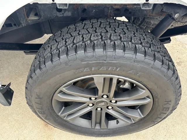 Used 2021 White Ford XL image 23