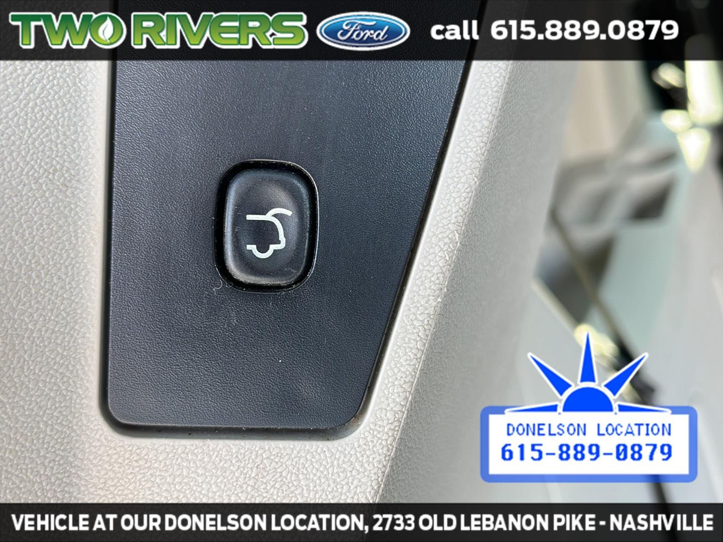 Used 2013 Crystal Blue Pearlcoat Chrysler Touring image 41