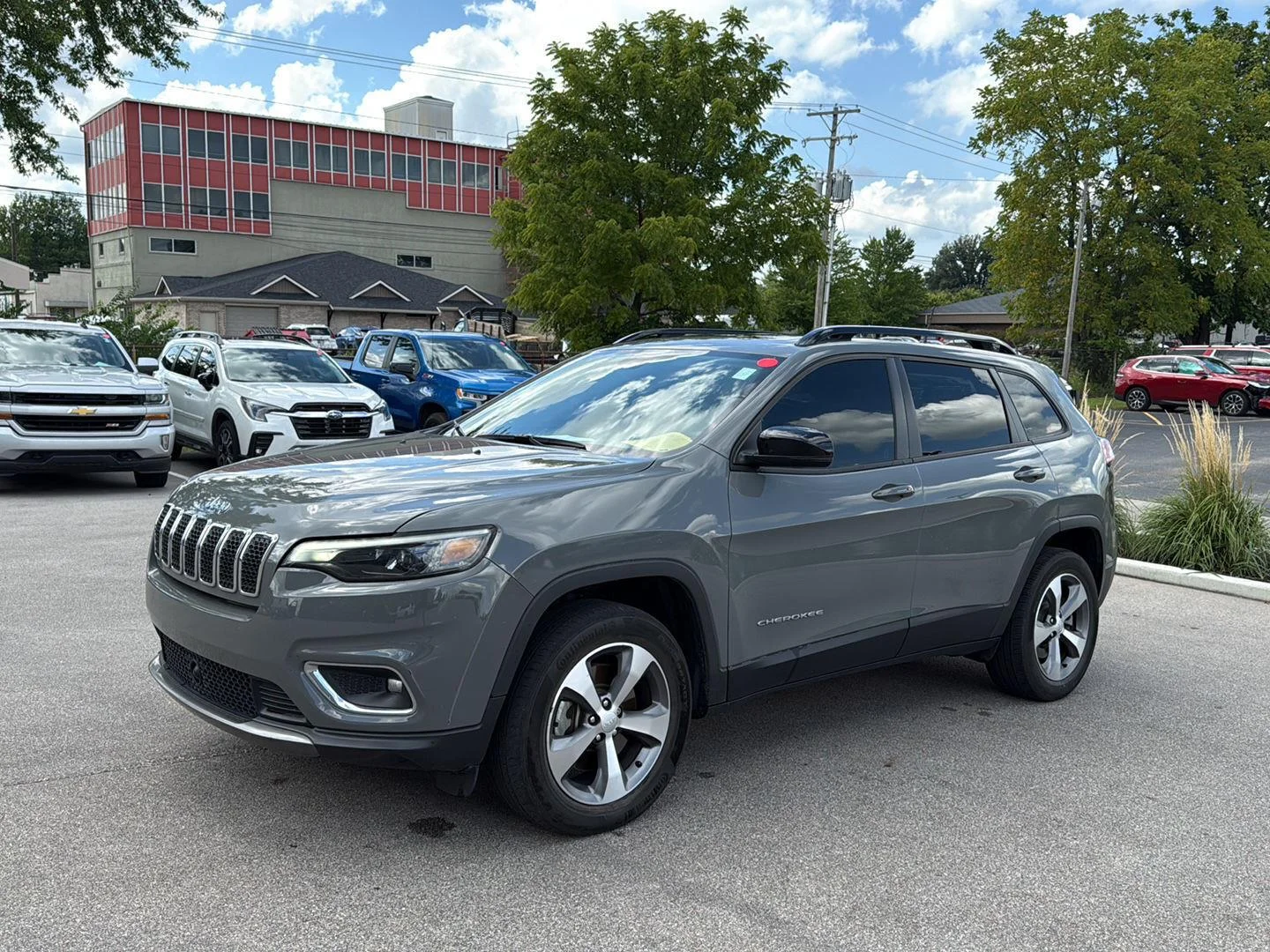 Used 2022 Sting-Gray Clearcoat Jeep Limited image 7