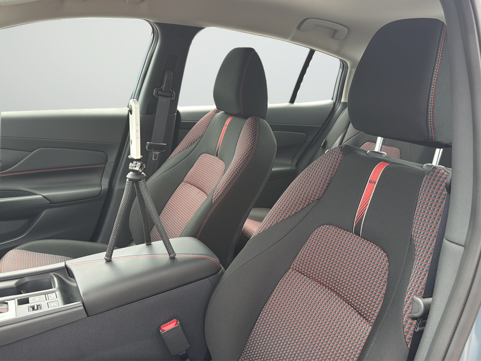 New 2027 Gray Nissan SR image 32