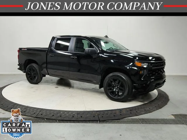 Used 2023 Black Chevrolet Custom image 1
