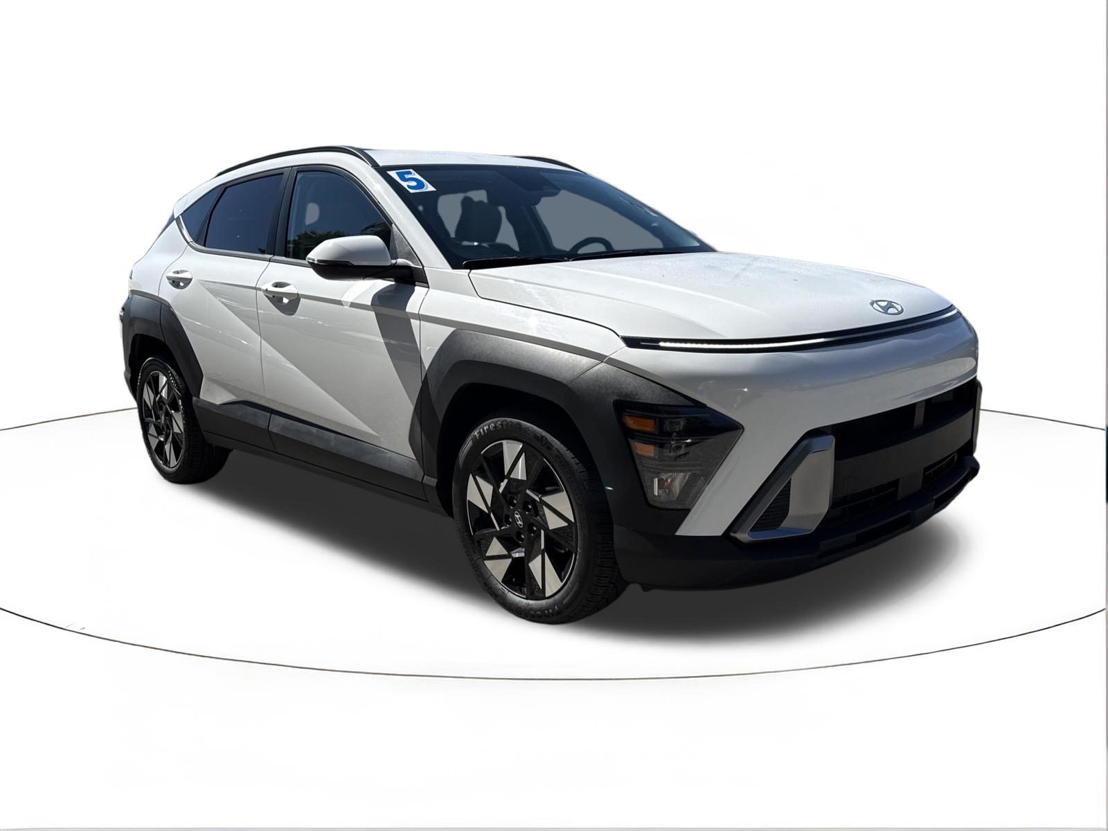 Used 2025 Atlas White Hyundai SEL image 1