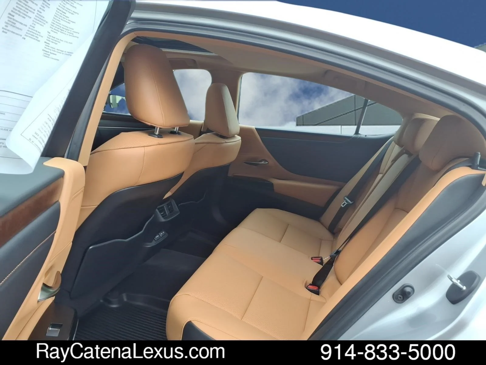 Certified Used 2024 Iridium Lexus 4D Sedan image 16