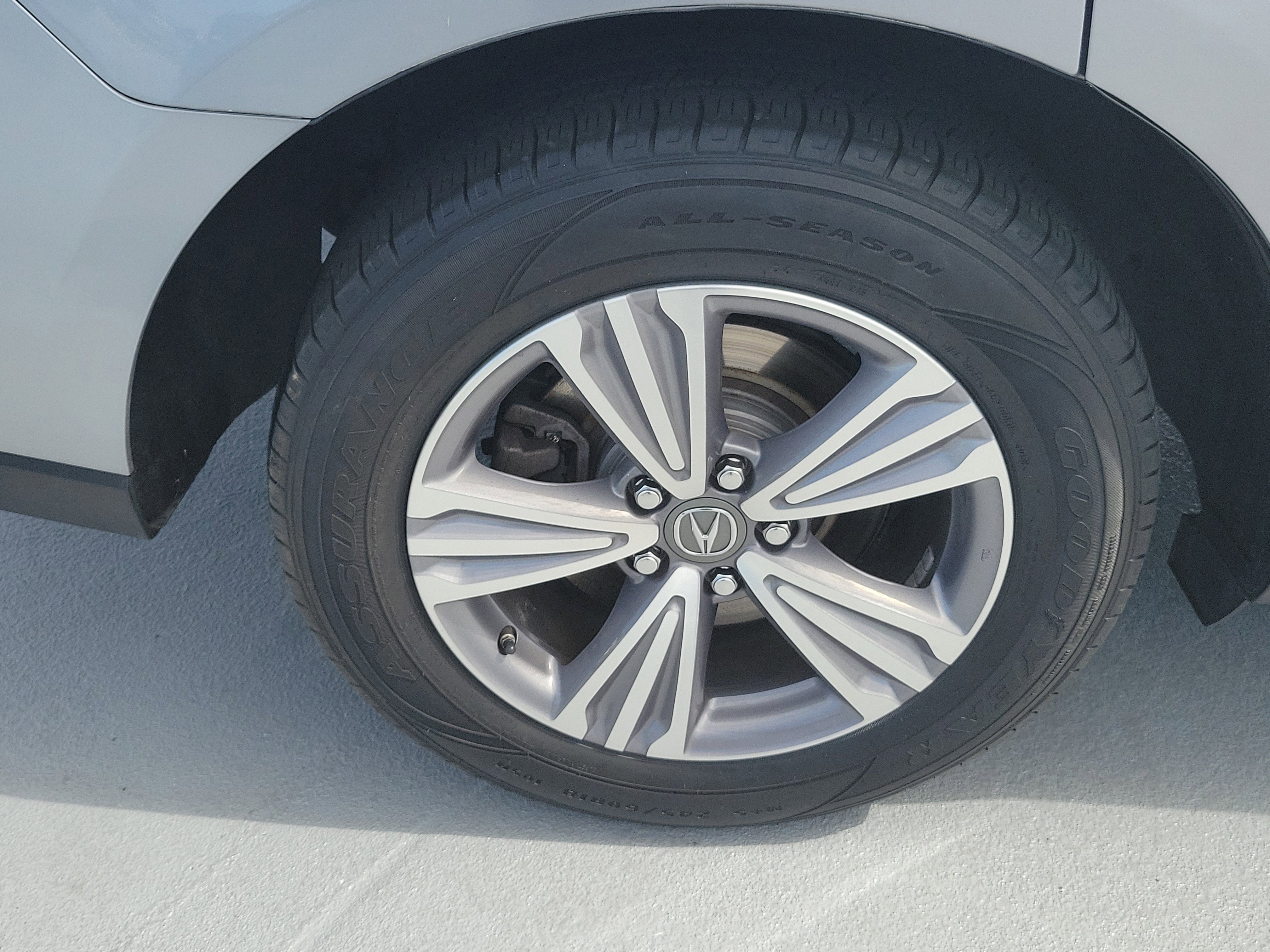 Used 2020 Silver Acura 3.5L image 7