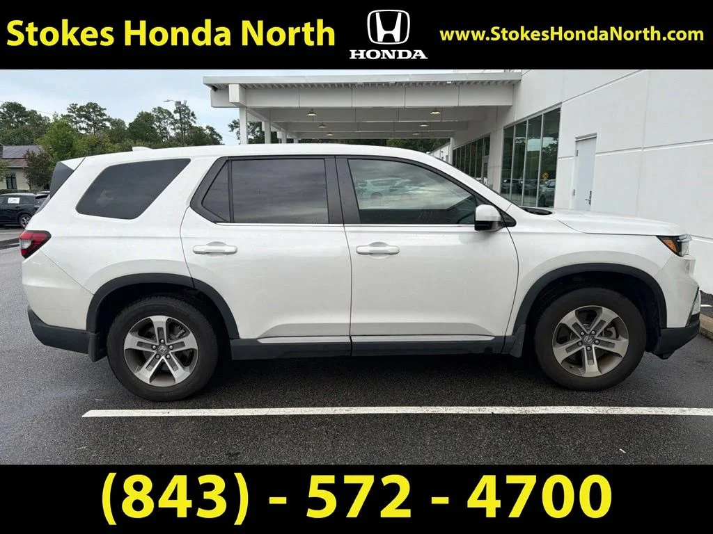 Used 2025  Honda EX-L image 4