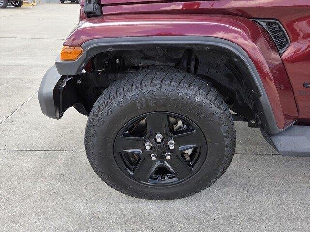 Used 2021 Snazzberry Pearlcoat Jeep Sport S image 11