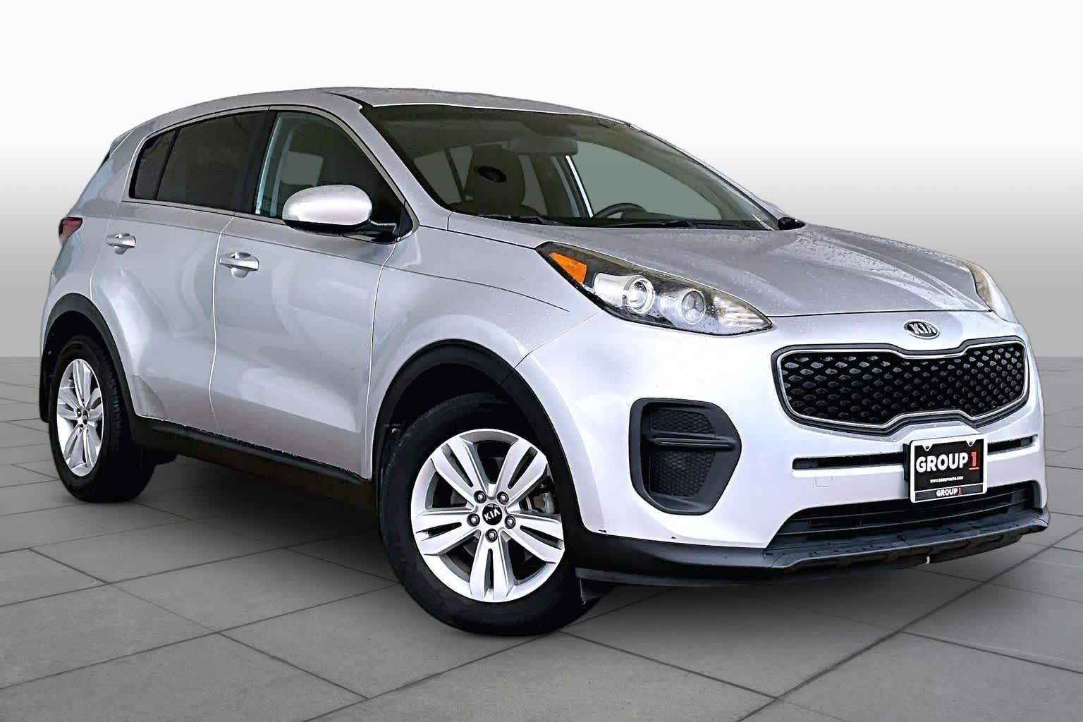 Pre-Owned 2017 Kia Sportage LX