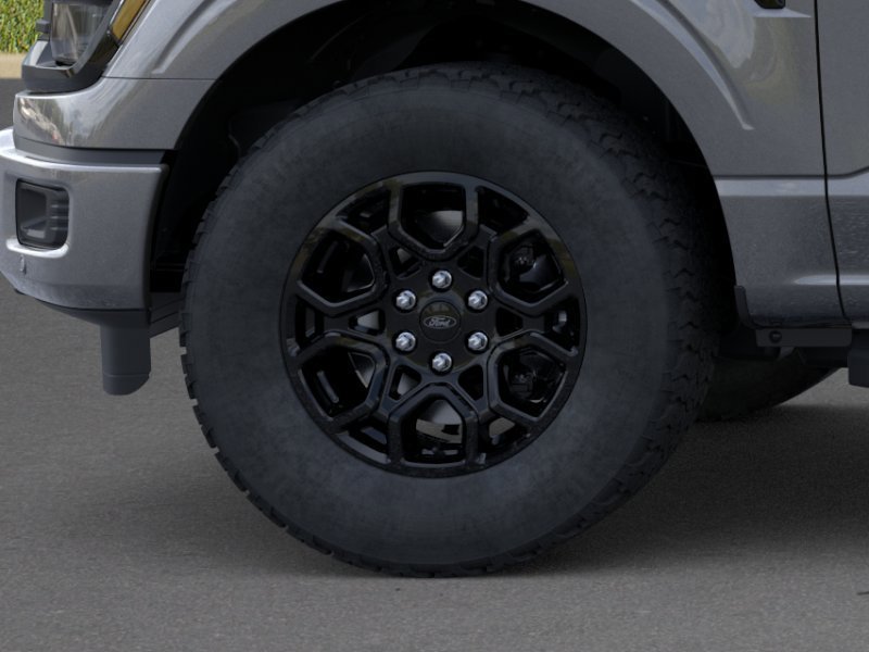 New 2026 Carbonized Gray Metallic Ford XLT image 19