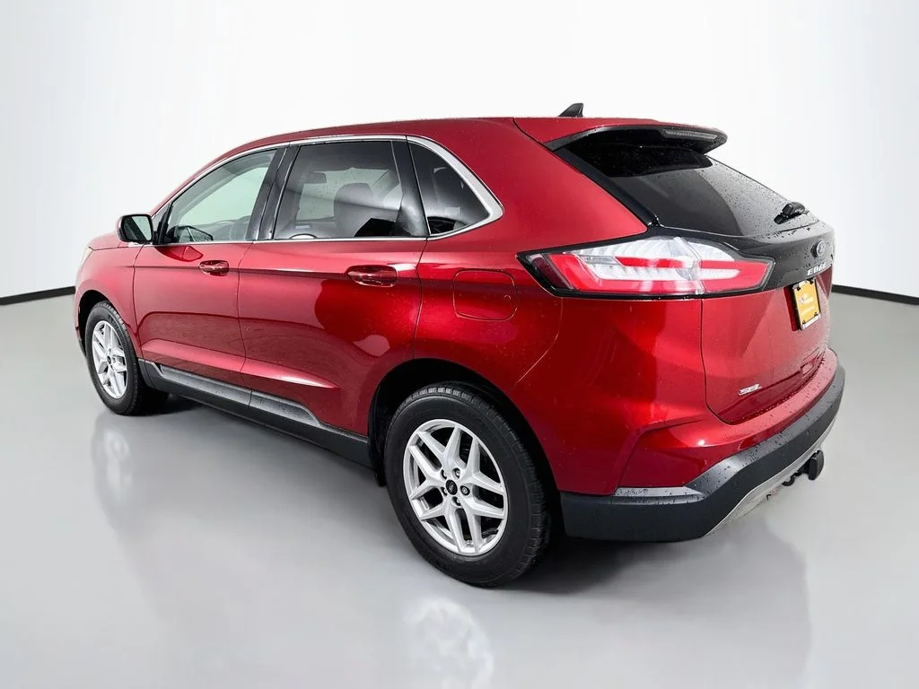 Used 2023 Rapid Red Metallic Tinted Clearcoat Ford SEL image 8