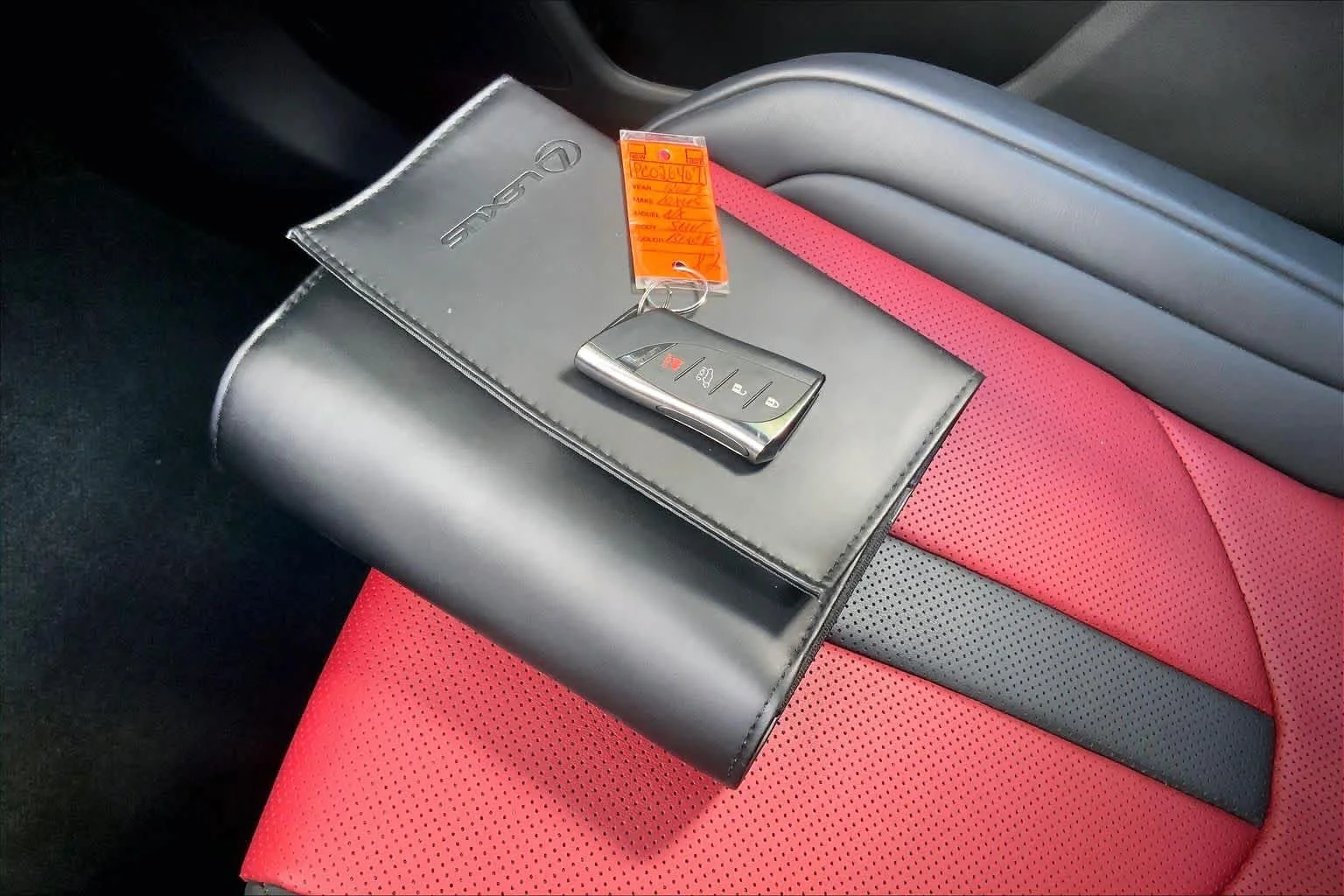 Used 2023 Obsidian Lexus F SPORT Handling image 15
