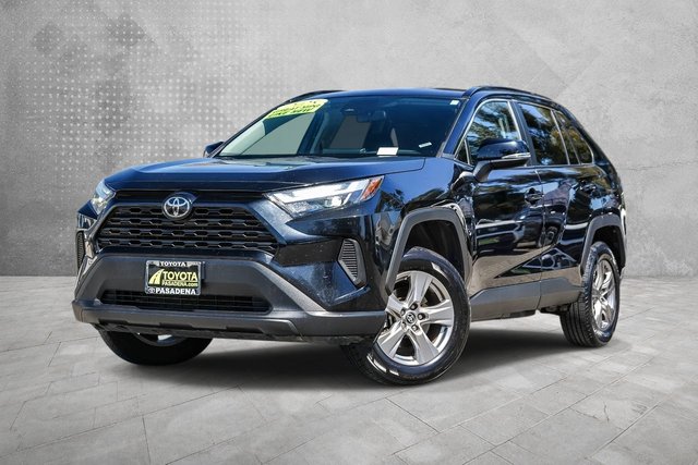 2025 TOYOTA TRUCK RAV4 XLE