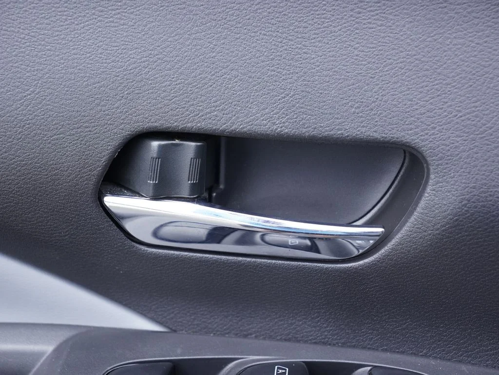 Used 2023 Gray Nissan SR image 7