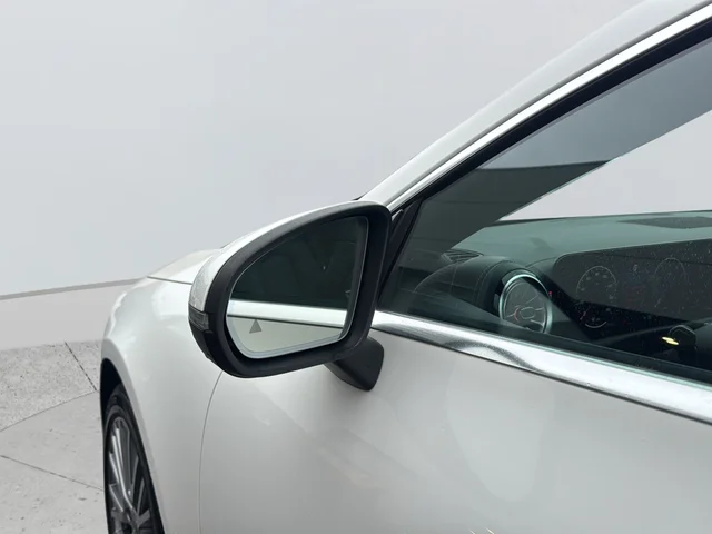 Used 2025 White Mercedes-Benz CLA 250 image 38