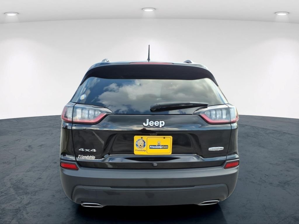 Used 2022 Black Jeep Latitude Lux image 7