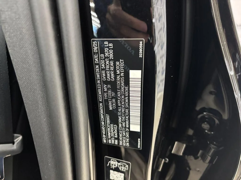 2026 Volvo XC60 Plus - Photo 26