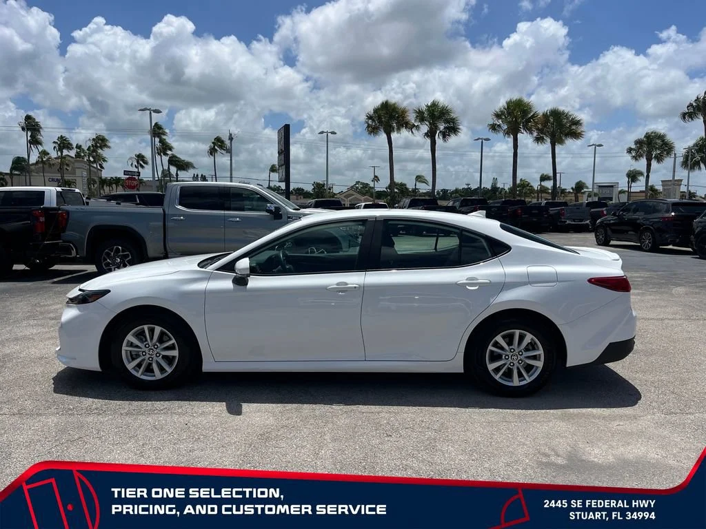 Used 2025 White Toyota LE image 4