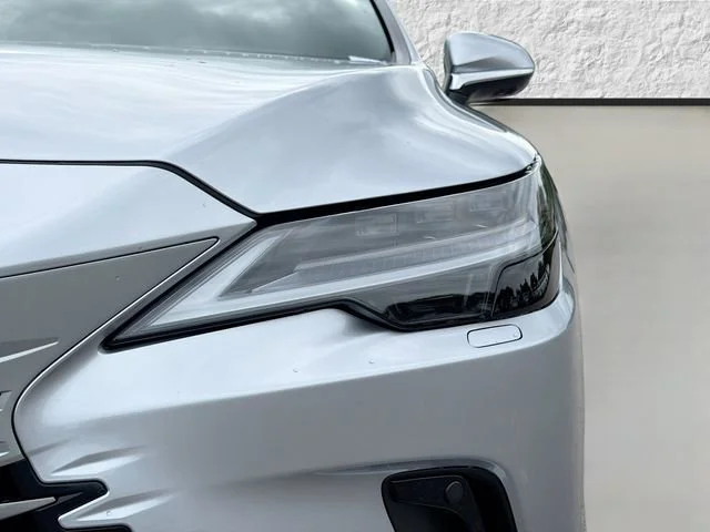New 2026 Iridium Lexus LUXURY image 9
