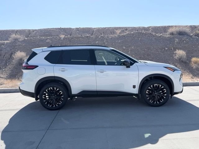 New 2026 Everest White Pearl TriCoat Nissan Dark Armor™ image 4