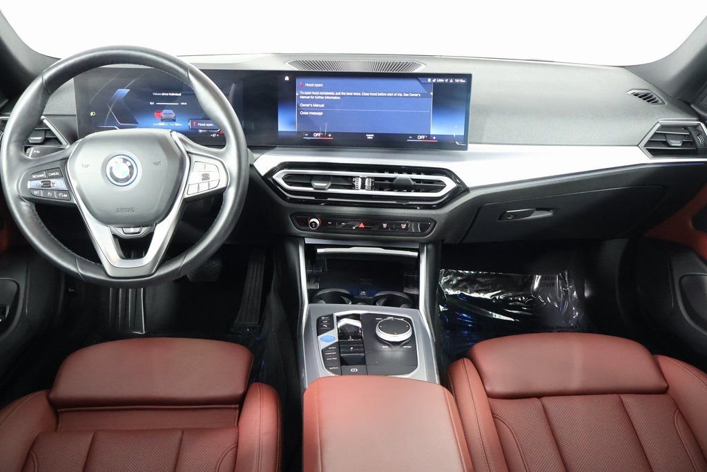 2023 BMW i4 35 - Photo 8
