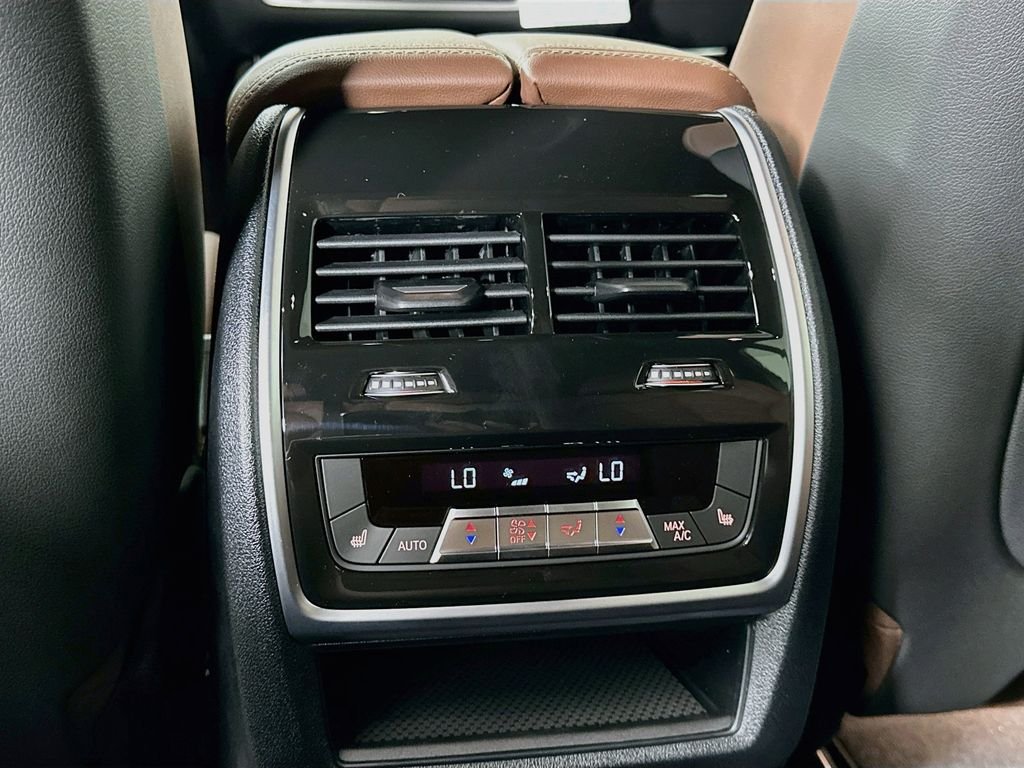 New 2027 Blue Ridge Mountain Metallic BMW xDrive40i image 18