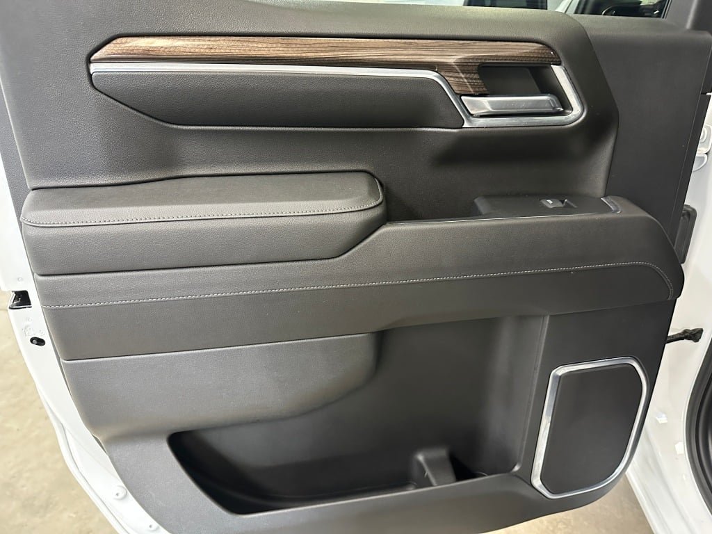 2023 Chevrolet Silverado 1500 LT - Photo 18