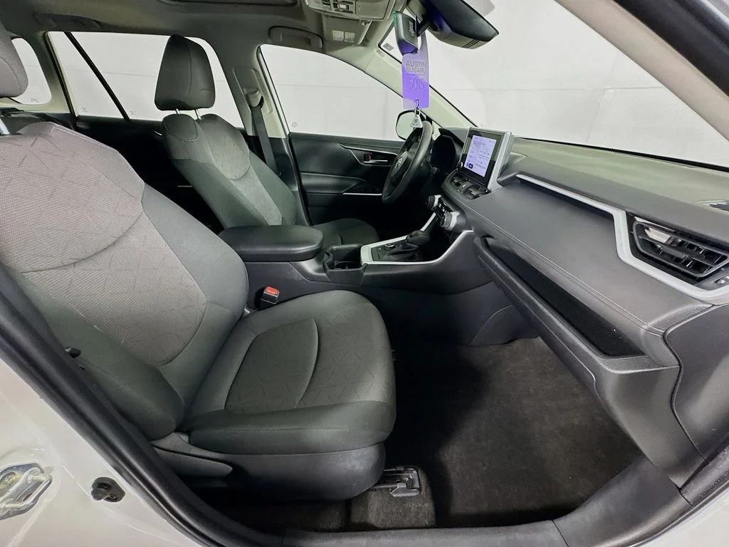 Used 2023 White Toyota XLE image 34