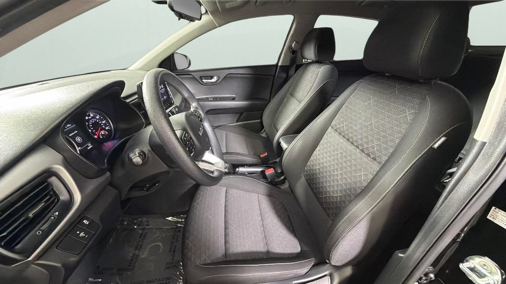 Used 2023 Black Kia S image 17