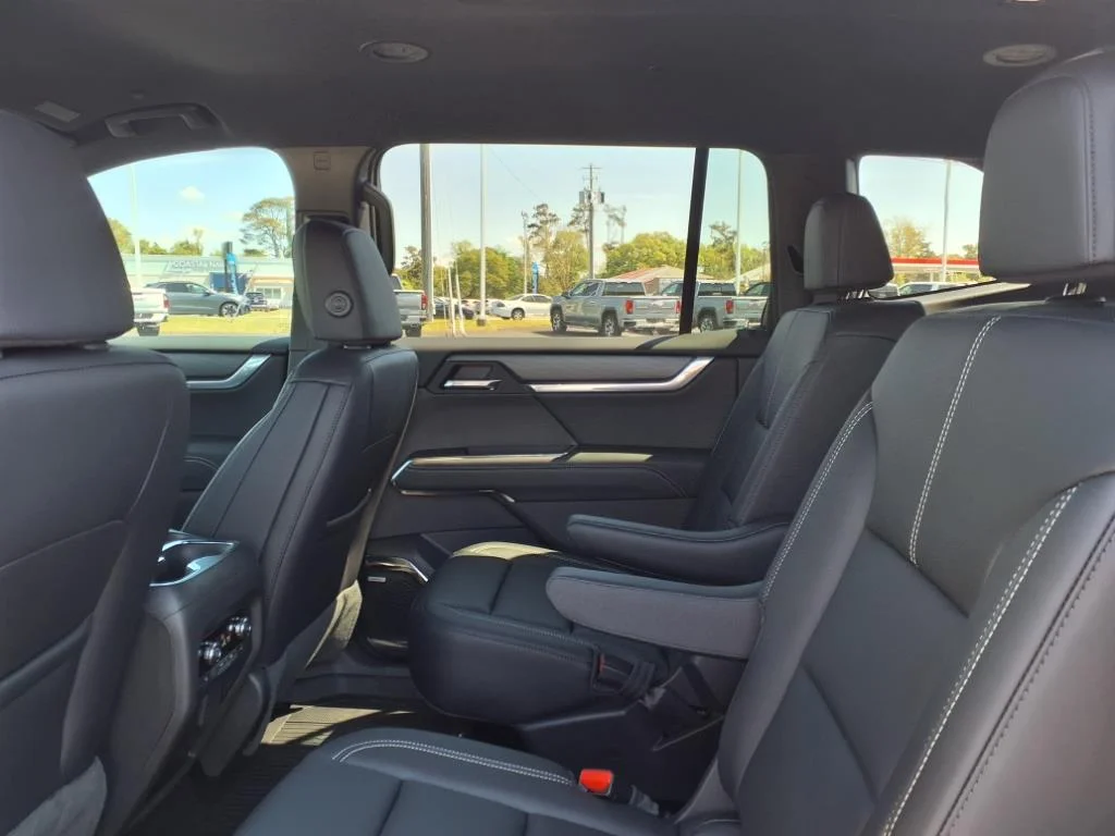 2025 GMC Acadia Elevation - Photo 7