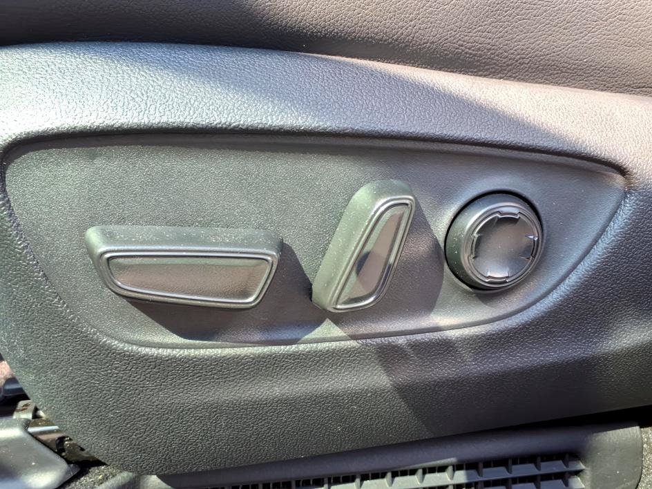 Used 2026 Wind Chill Pearl Toyota Limited image 18