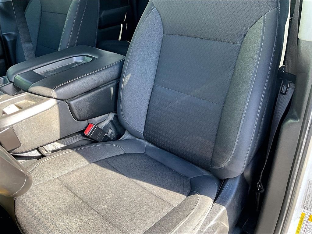 Used 2022 Summit White Chevrolet LT image 10