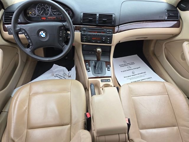 Used 2005  BMW 330i image 9
