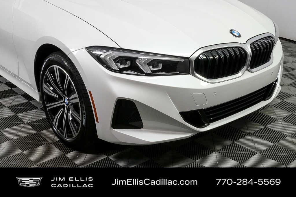 2025 BMW 3 Series 330i - Photo 37