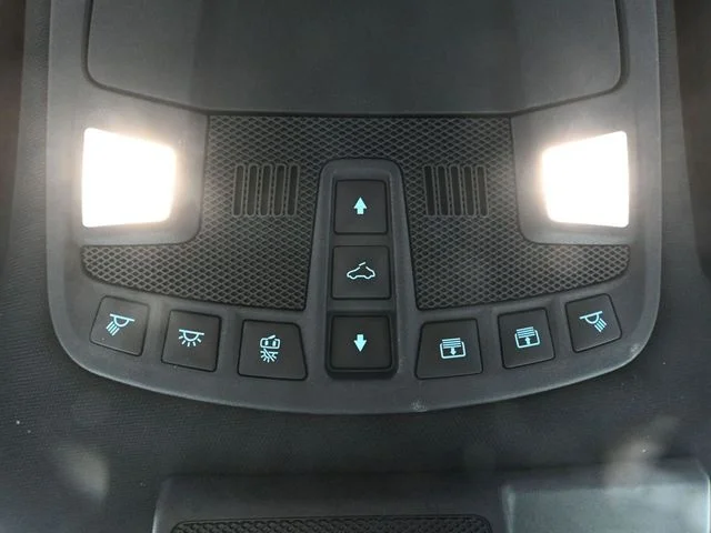 Used 2018 Blue Ford Limited image 32