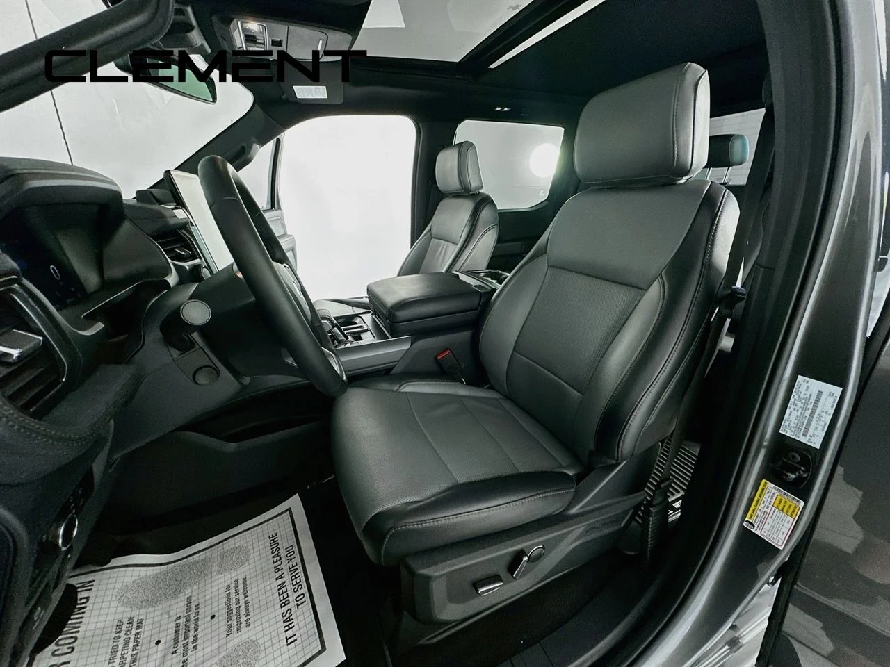 Used 2025 Gray Ford Lariat image 31