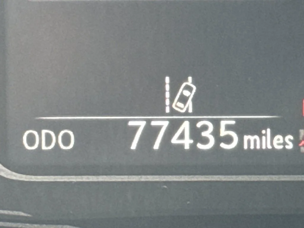 Used 2022 White Lexus 300h image 27