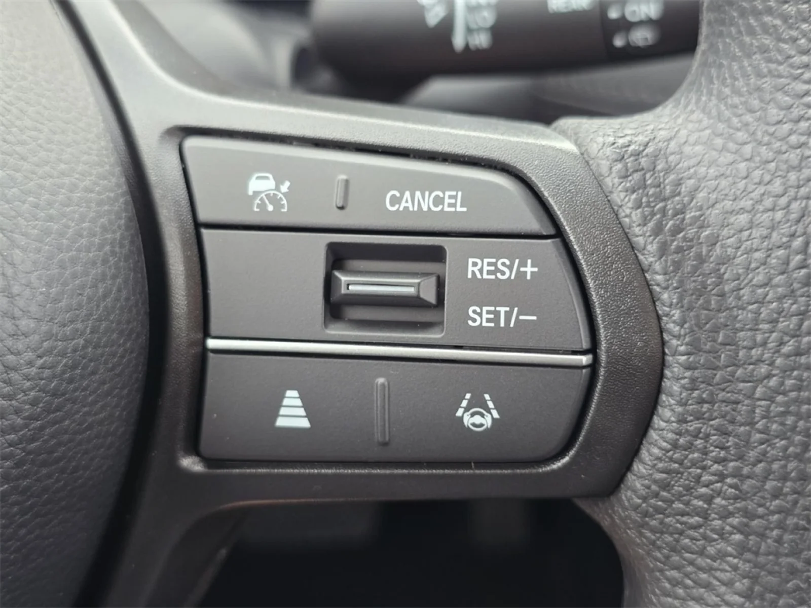 2026 Honda HR-V LX - Photo 32