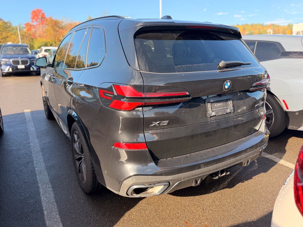 Used 2026 Black BMW xDrive40i image 3