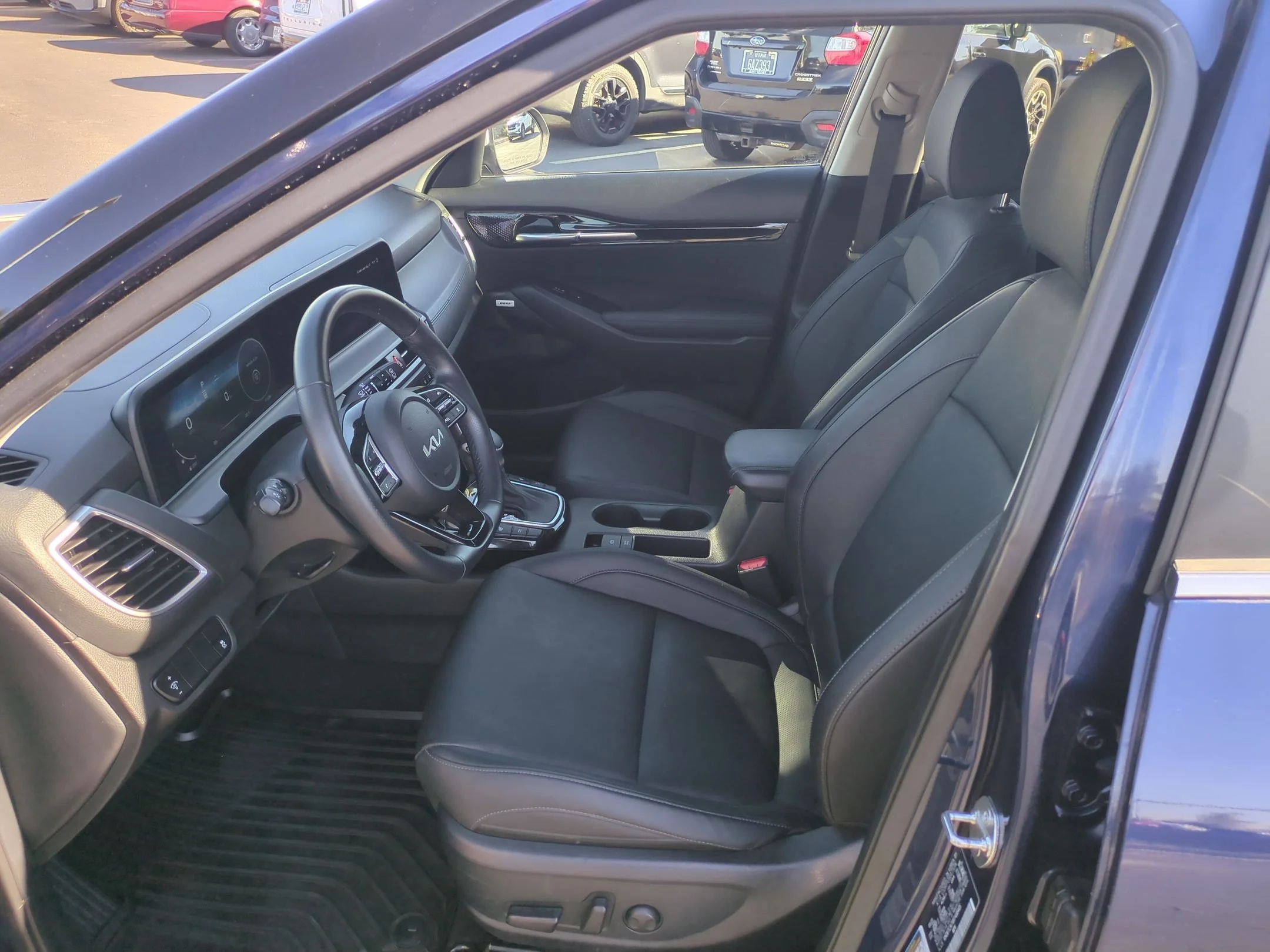 Used 2024 Dark Ocean Blue/White Roof Kia SX image 24