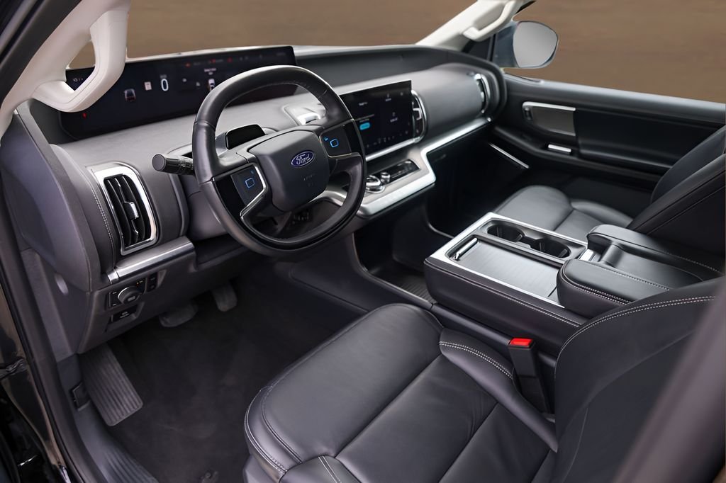 Used 2025 Black Ford Platinum image 9