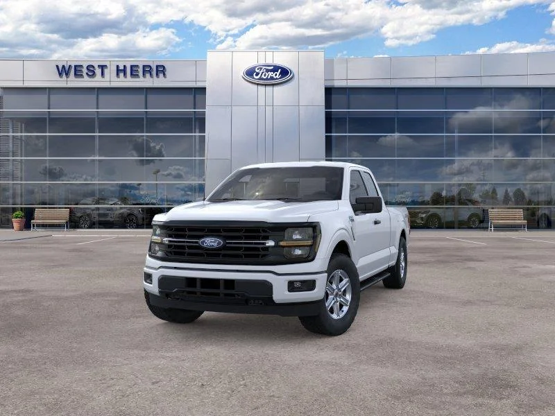 New 2026 Oxford White Ford XLT image 3
