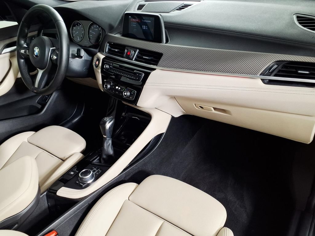Used 2018 Black Sapphire Me BMW sDrive28i image 12